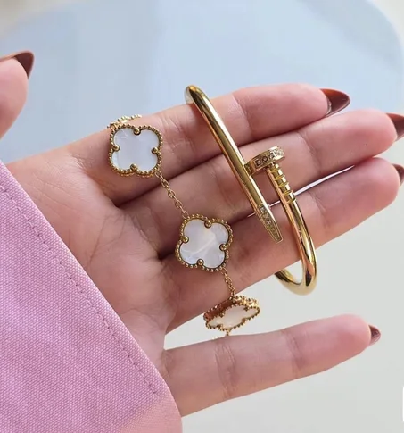 طقم Clover Luxury & cartier