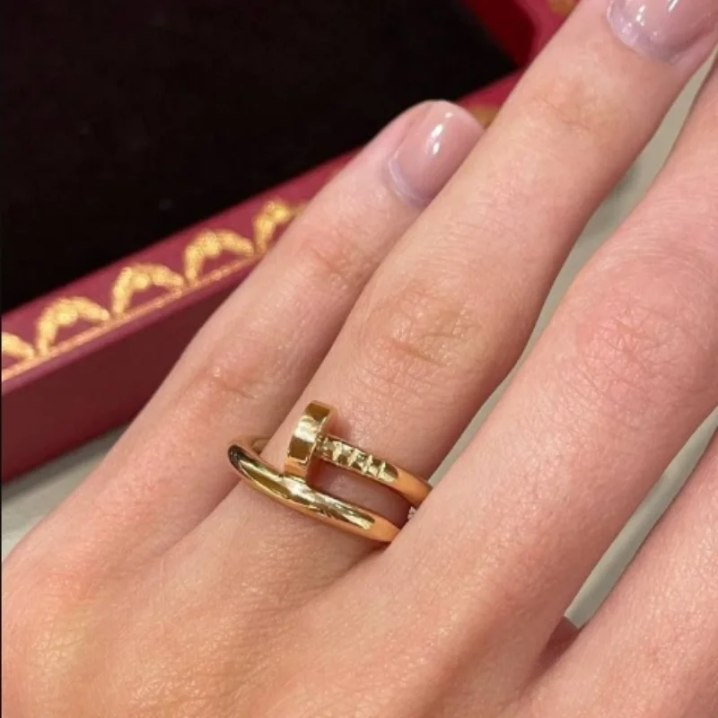 خاتم Cartier الفاخر