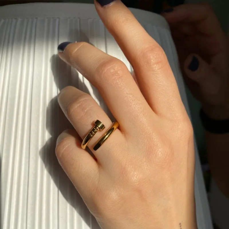 خاتم Cartier الفاخر