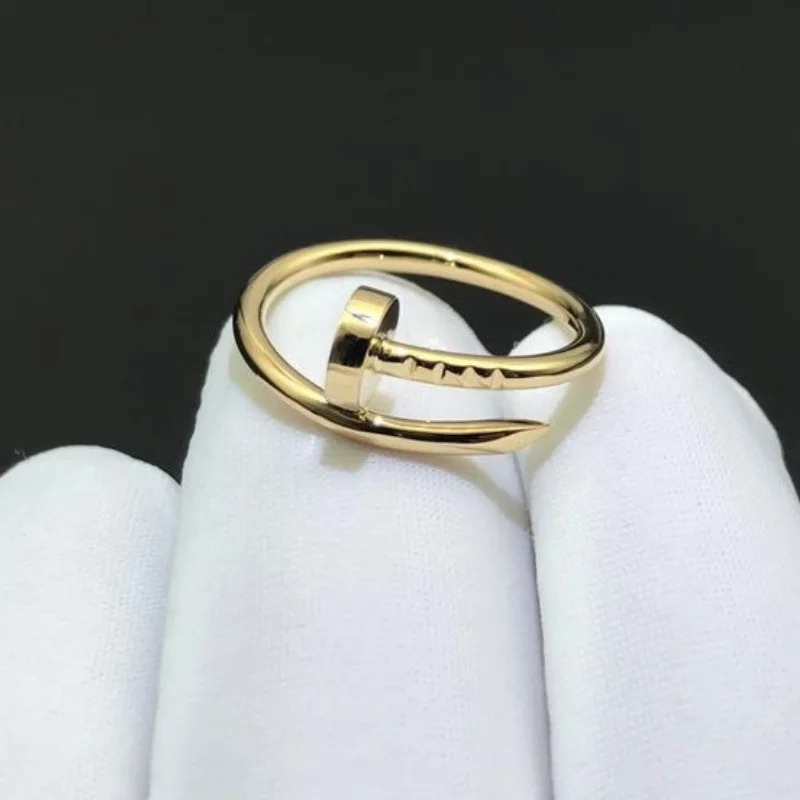 خاتم Cartier الفاخر