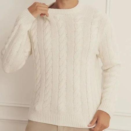 سترة محبوكة حديثة برقبة دائرية