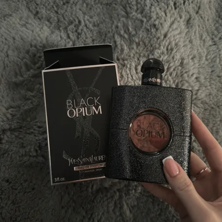 BLACK OPIUM