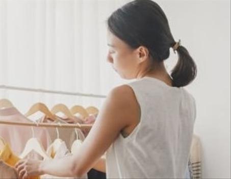 ملابس نسائية