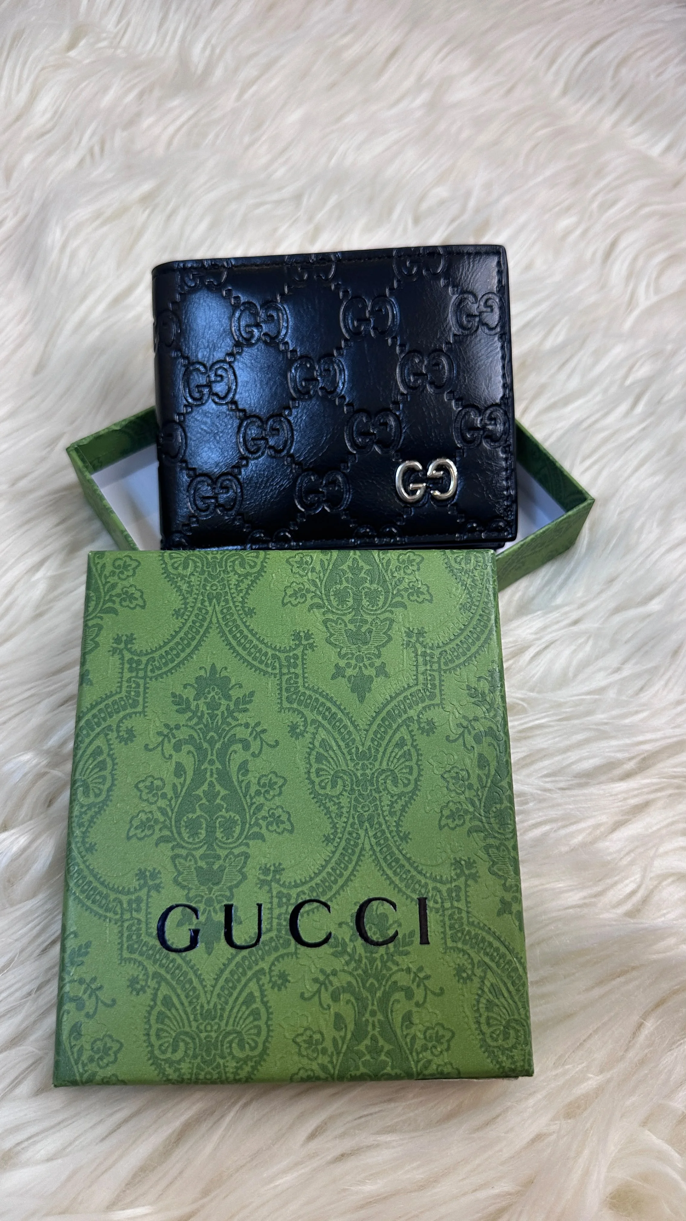 محفظة رجالية فاخرة GUCCI  – تصميم عصري