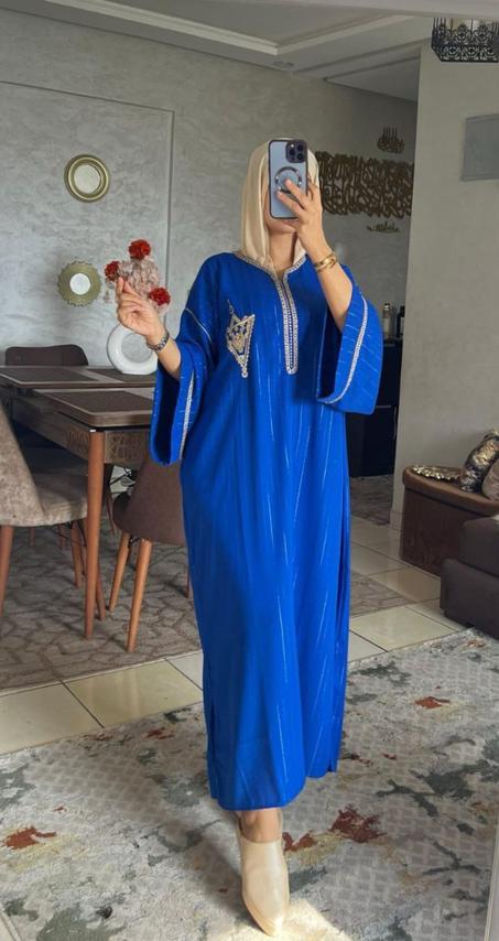 عباية بطرزة