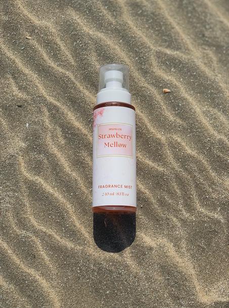 Strawberry mellow body splash 240ml