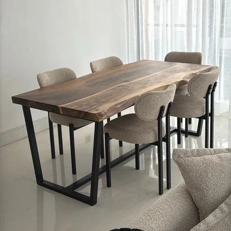 Table à manger structure en tube métallique