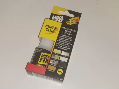 لصاق cole mika fixe