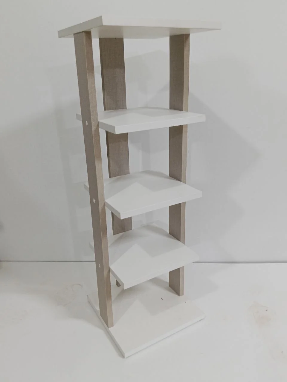 Étagère de rangement multi-niveaux