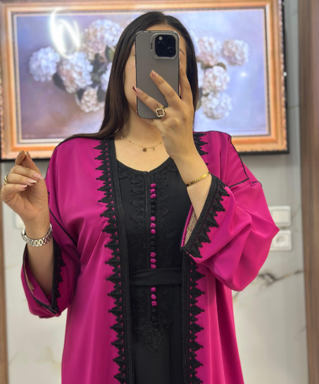 👑 قفطان من قطعتين بألوان متناسقة – أناقة تجمع بين الفخامة والانسجام