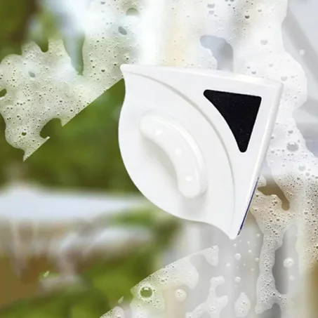 مساحة الزجاج بمغناطيس