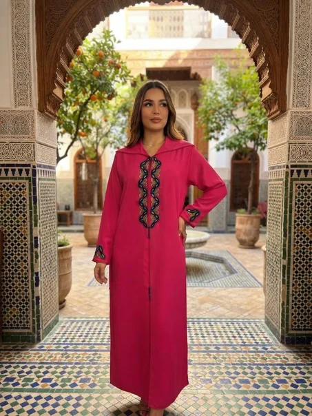 Djellaba fuchsia en crèpe rosa brodèe taille L/ XL