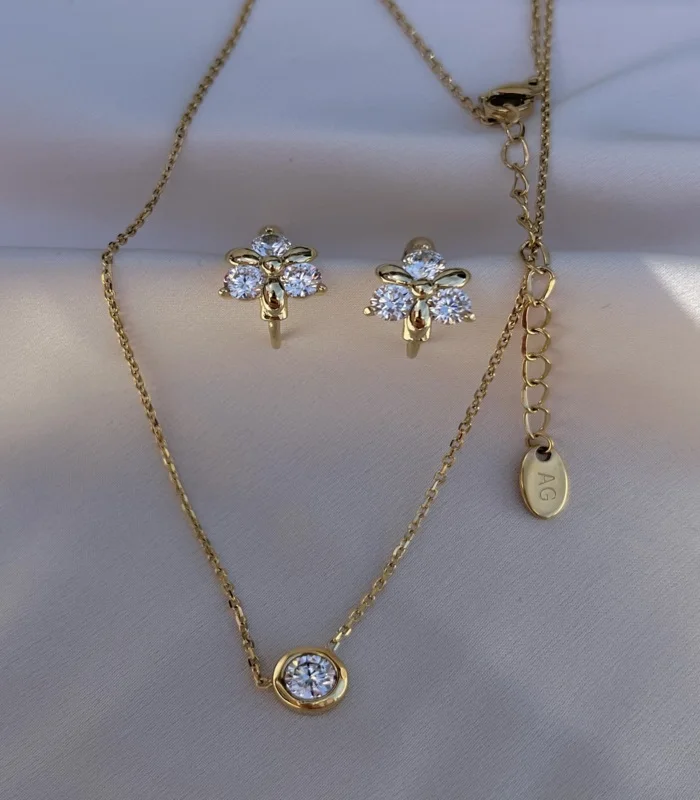 Collier fine avec zircon+Boucle
