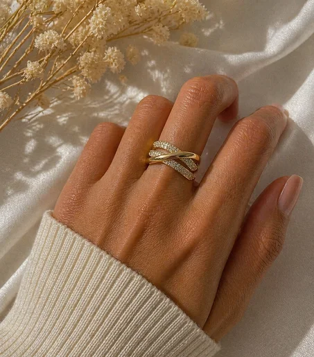 Bague style X avec zircon