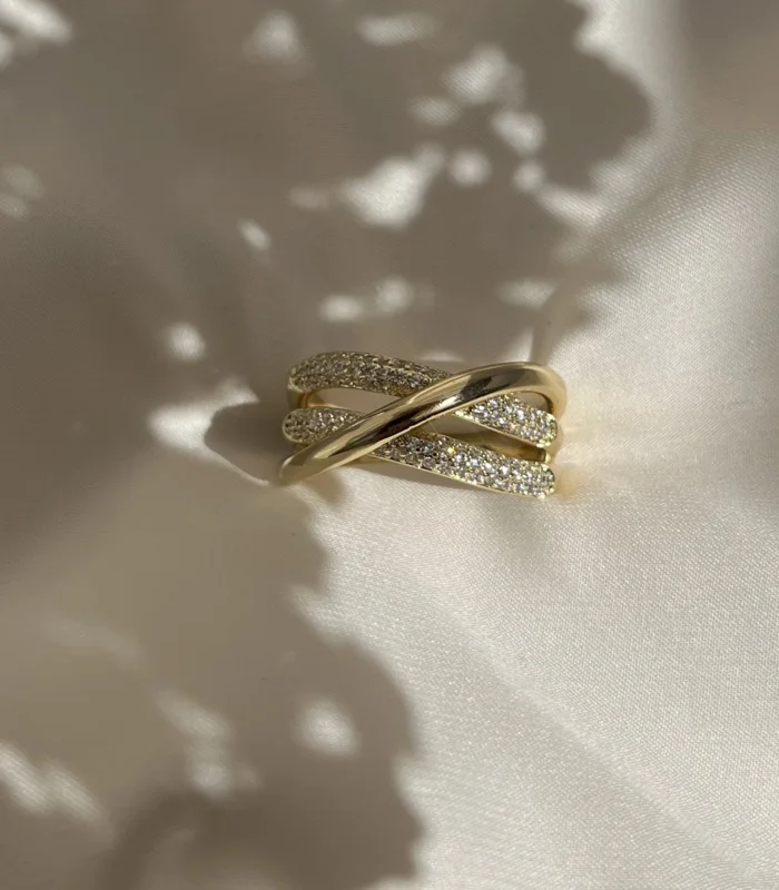 Bague style X avec zircon