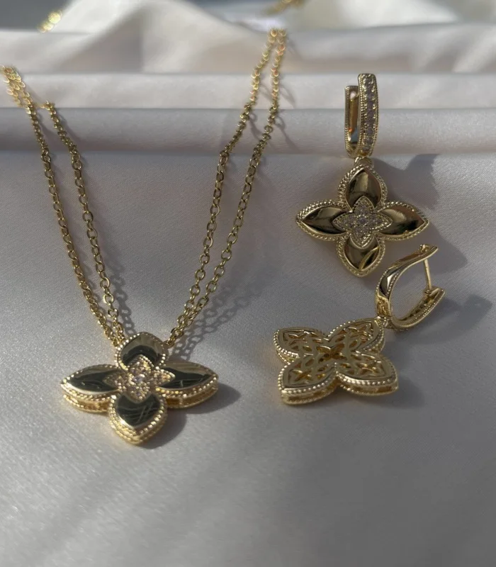 Sautoir double chaine +Boucle Fleur