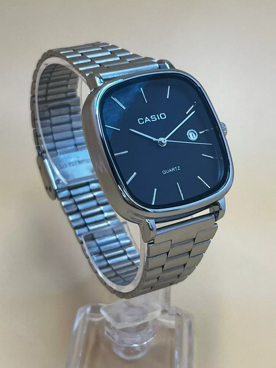 Casio men's wristwatch with quartz movement