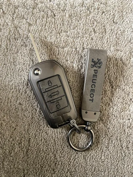protege clés peugeot