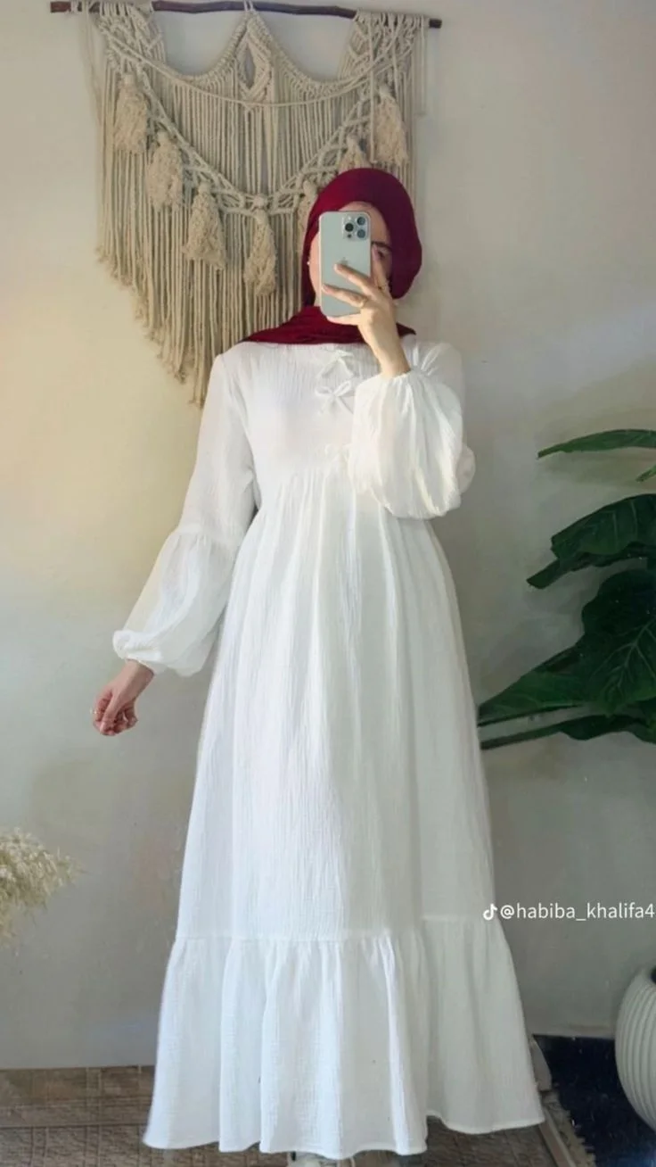 Robe longue blanche modeste élégante