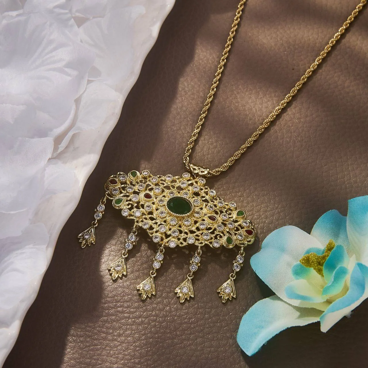 قلادة بديل الذهب من النوع الممتاز