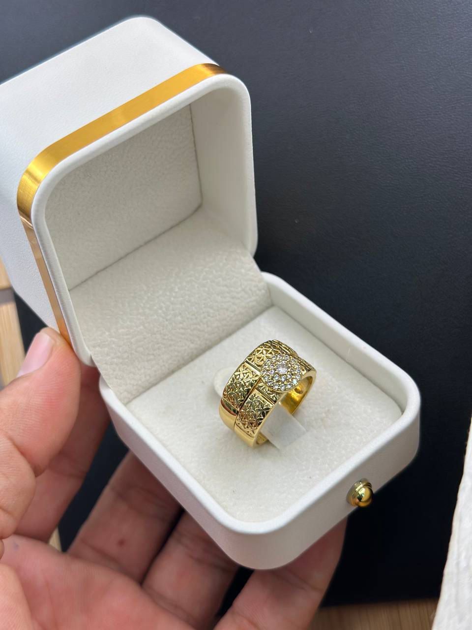 خاتم زواج راقي بأشكال مختلفة😍 مع بواطة هدية