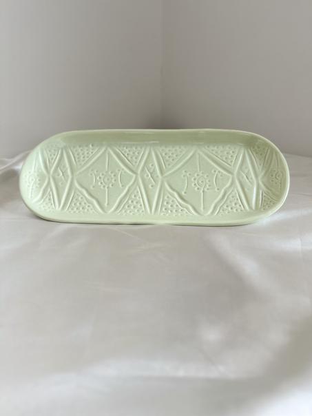 Assiette  Rectangulaire - Vert Amande & Motifs en Relief