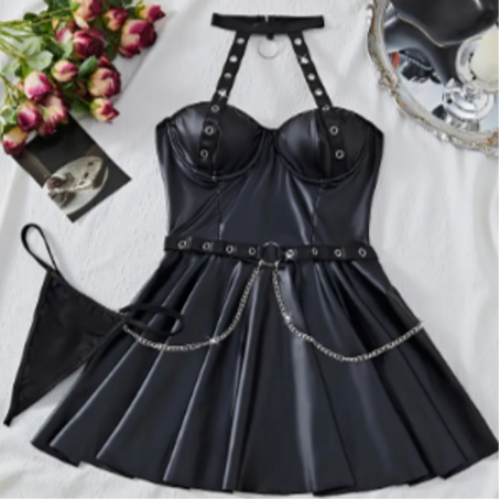 ملابس داخلية وملابس للنوم للنساء