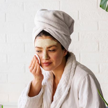 العناية بالبشرة