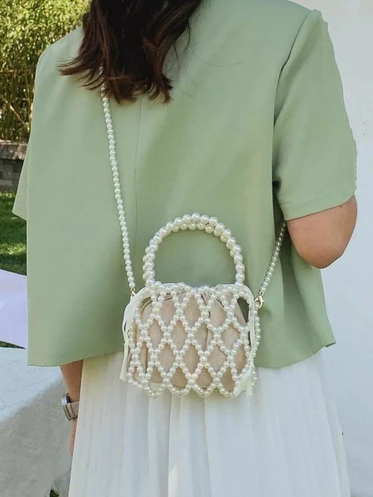 حقيبة اللؤلؤ المشبكة  لمسة من الأناقة اليومية