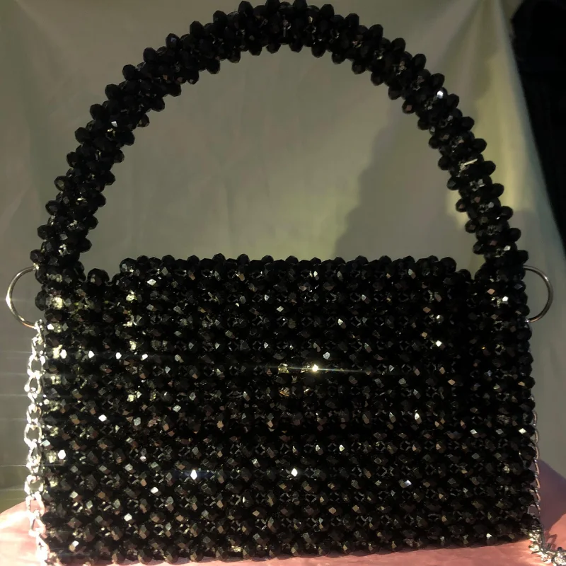 حقيبة الكريستال الحر – لمسة فخامة لا تقاوم