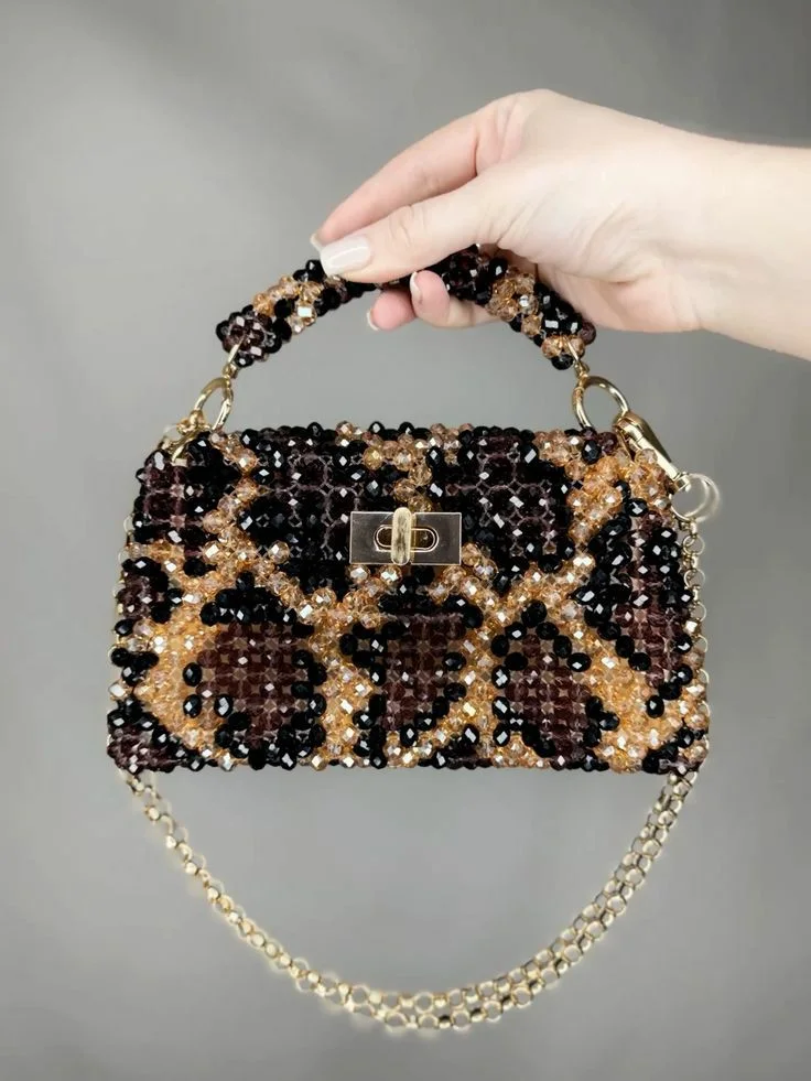 Monaco Luxe: تألق الفخامة في حقيبة واحدة