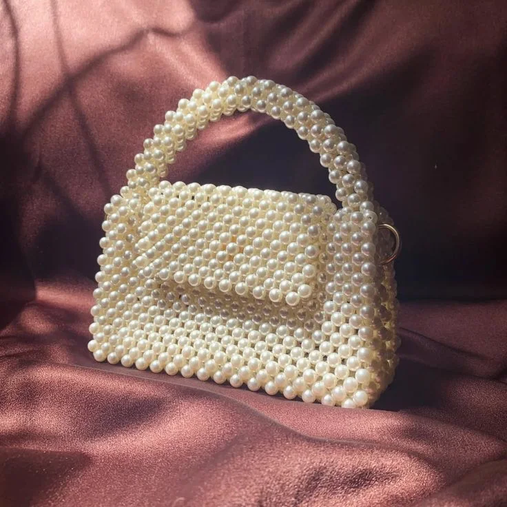 حقيبة اللؤلؤ الفاخرة – لمسة من الأناقة اليومية