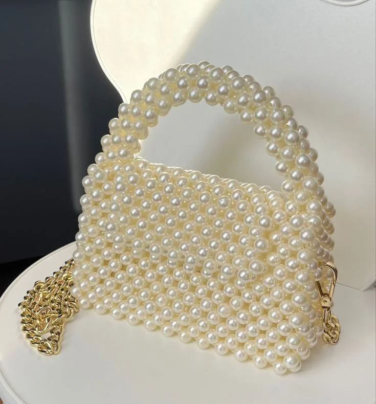 حقيبة اللؤلؤ الفاخرة – لمسة من الأناقة اليومية