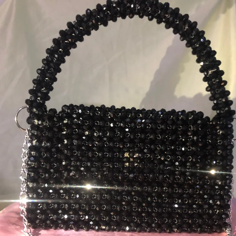 حقيبة الكريستال الحر – لمسة فخامة لا تقاوم