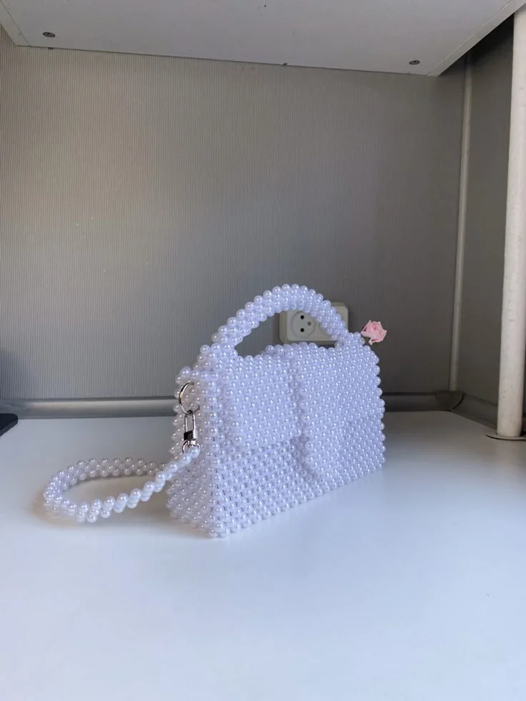 حقيبة اللؤلؤ الفاخرة – لمسة من الأناقة اليومية