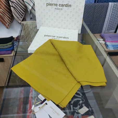 FOULARD PIERRE CARDIN COTON /963