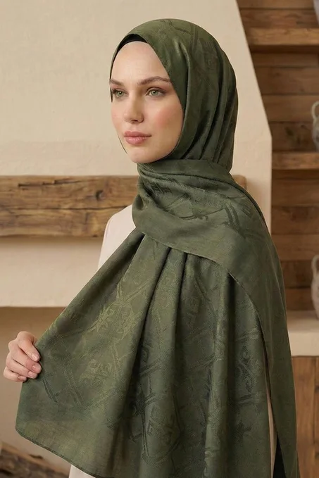 CHALE PIERRE CARDIN/ 951