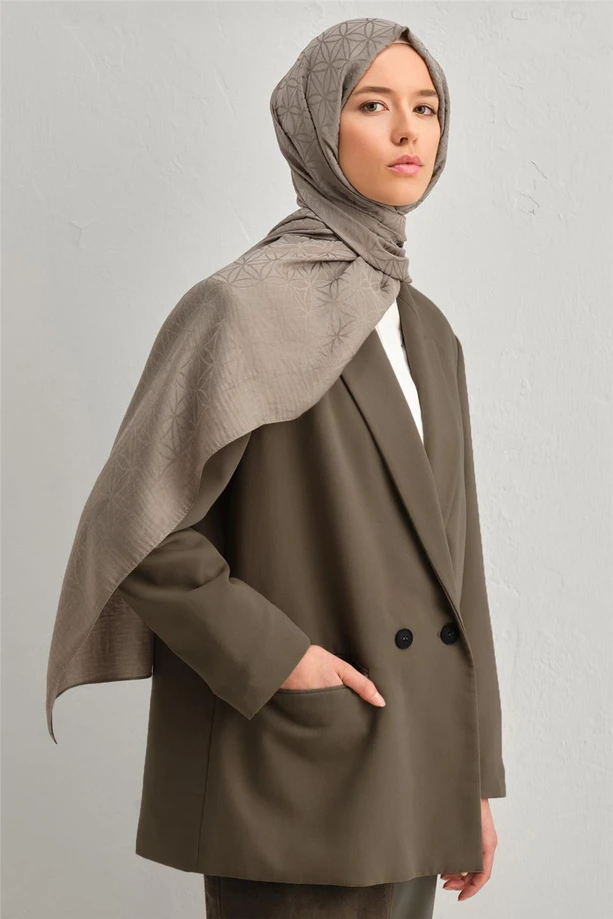 CHALE ARMINE LYOCEL  NAIA -32