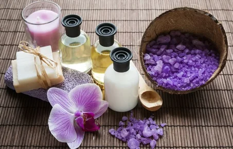 Maquillage Parfums et cadeaux عطور& تجميل و افكار هدايا