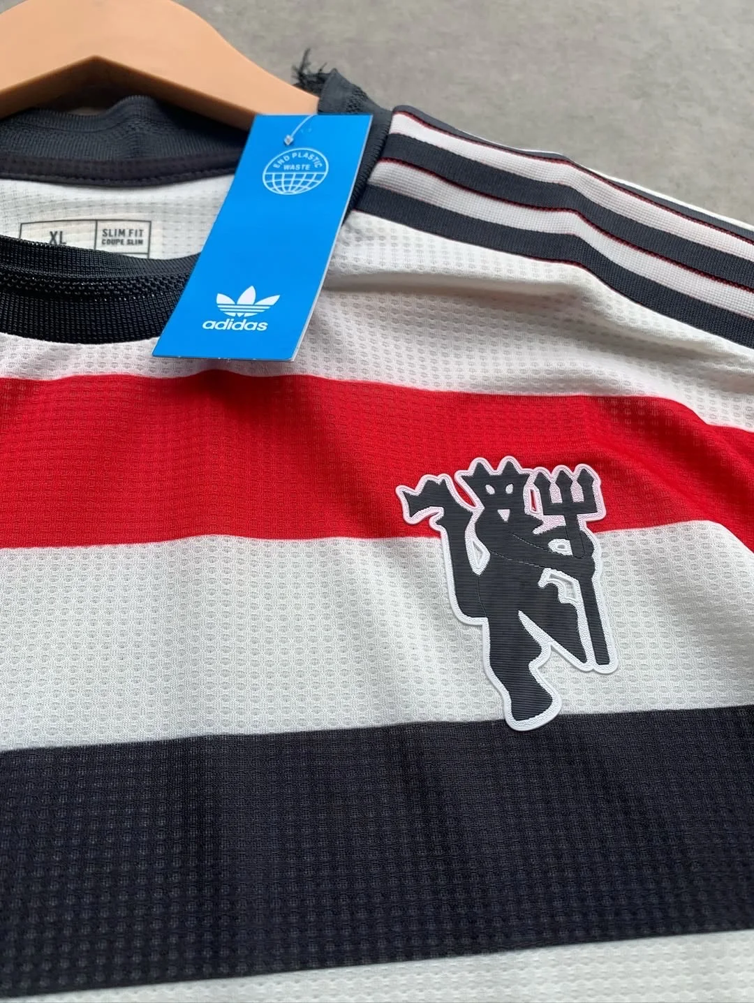 Manchester United 24/25 Snapdragon Away Jersey