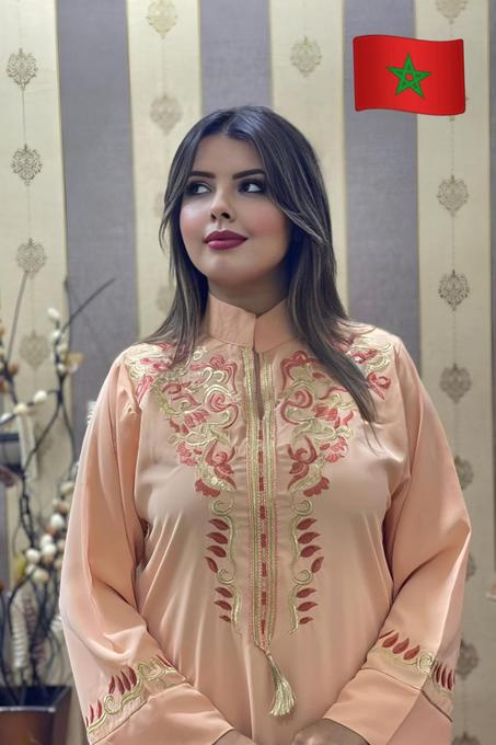 قفطان  أنيق ومصمم  بفصالة  مثالية للأفراح والمناسبات الخاصة