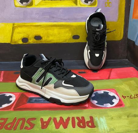 جودة تدوم – مصنوعة من أفضل المواد لترافقك في كل خطوة.