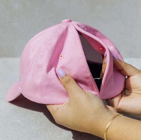 قبعة أنيقة مغناطيسية