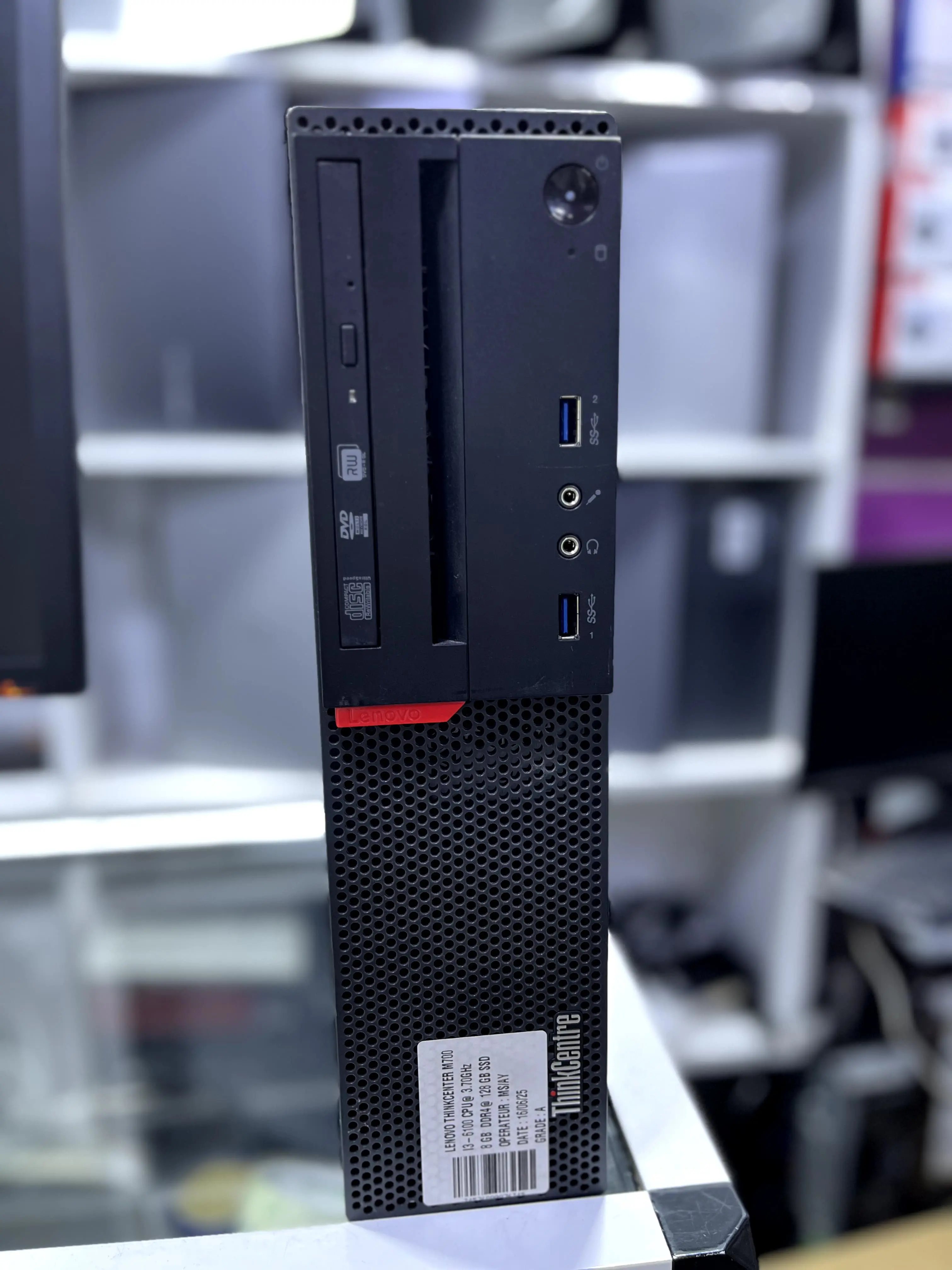 Lenovo ThinkCentre M700 – PC Bureau Tour – Core I3-6100 3.7GHz – Occasion