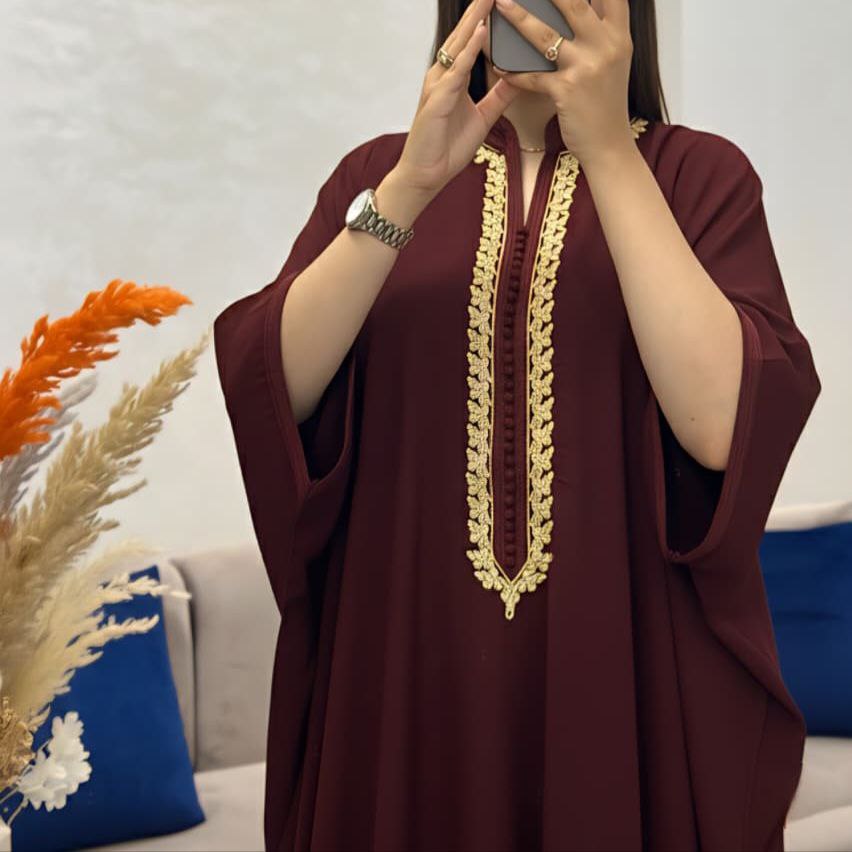 فراشة عريضة راقية