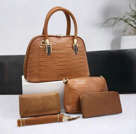 الطقم الفاخر للمرأة العصرية