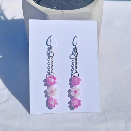 Boucles d'oreilles pendantes en verre et perles en forme de fleur transparent