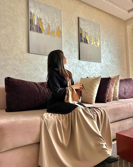 كسوة عصرية بتوب كريب Roza