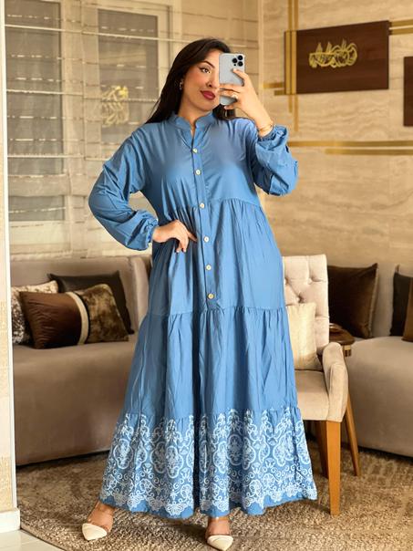 فستان أزرق أنيق