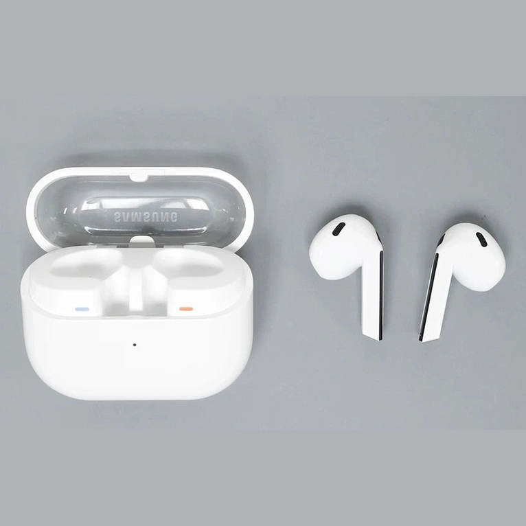 Écouteurs Buds 3 – Son Clair & Design Élégant